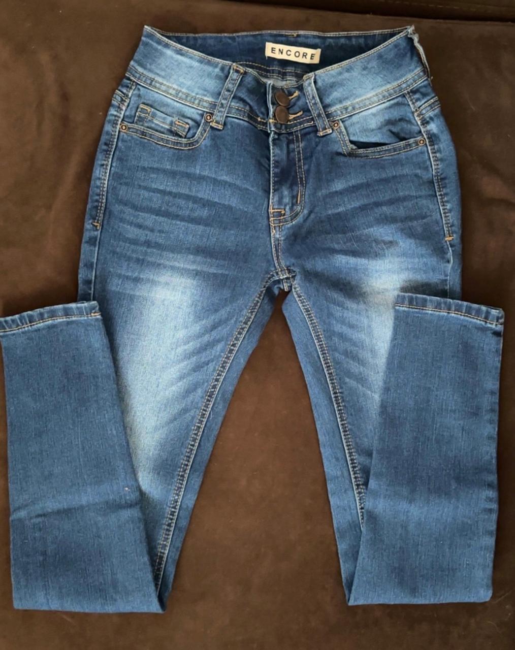 Jeans de mezclilla Encore
